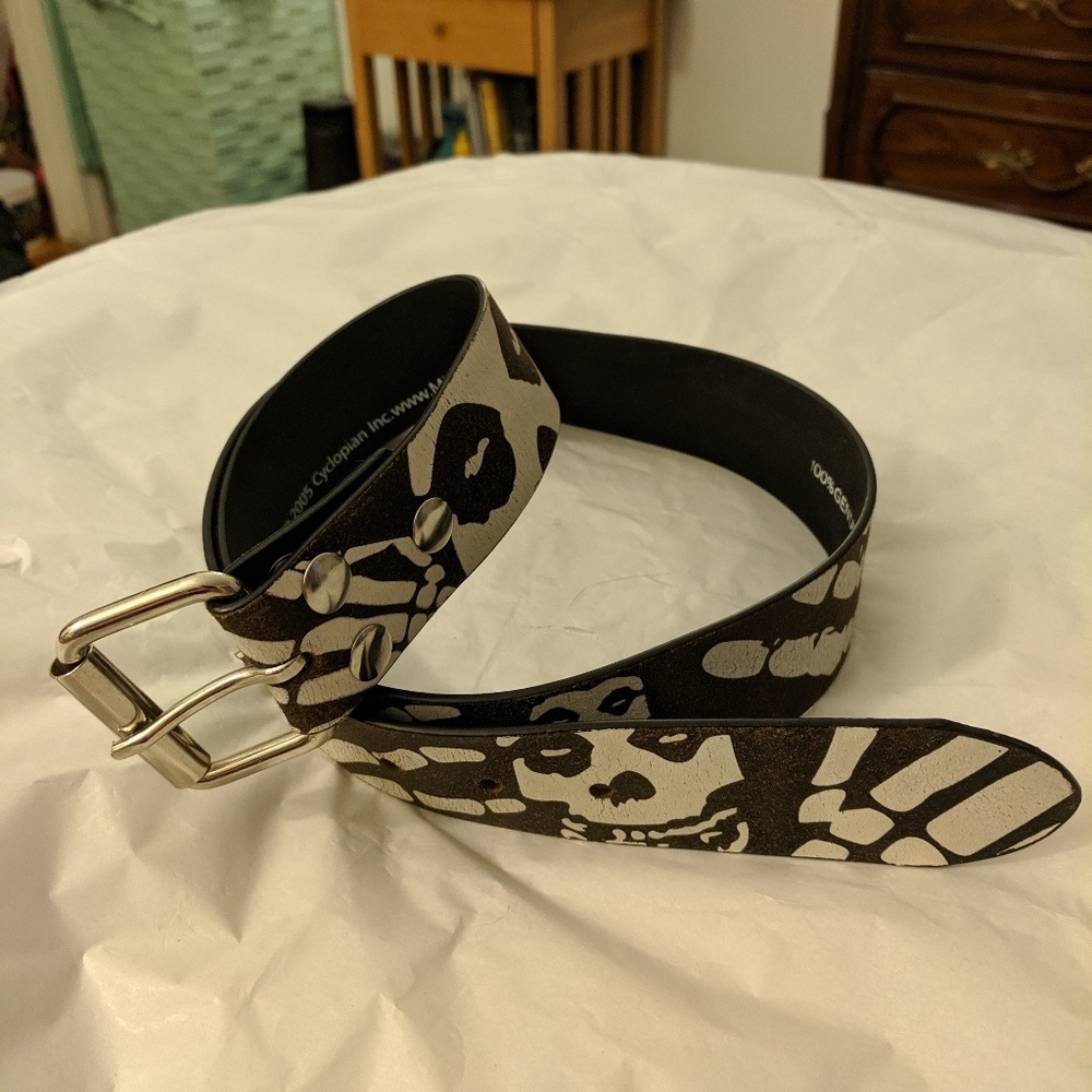 Misfits belt